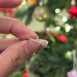 14k White Gold Diamond Band Ring